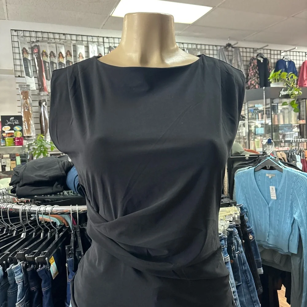 Elegant Black Women's Top - Picture 2 of 6